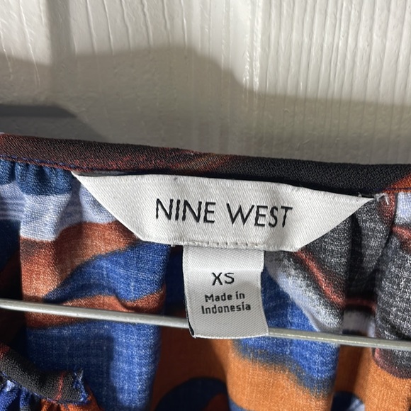 Nine West long sleeve v neck button up navy blue black red blouse shirt sz XS - Picture 3 of 17